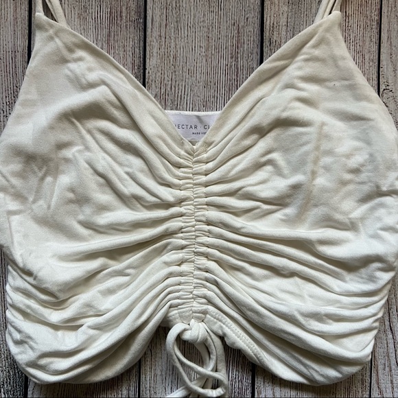 ▪️Cropped Ruched Tank▪️ - Picture 2 of 4